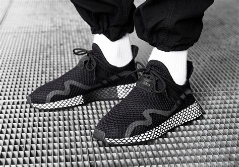 adidas deerupt herren|adidas originals deerupt trainers.